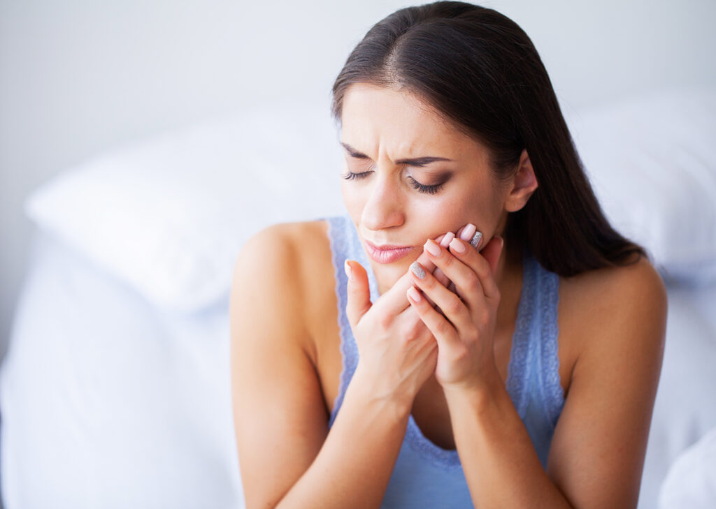 Broken Tooth Care: What Helps and What Hurts