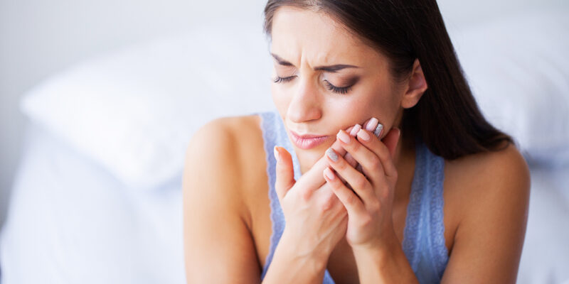 Broken Tooth Care: What Helps and What Hurts